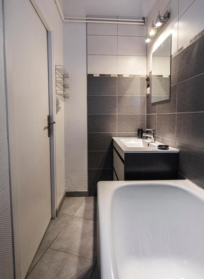 Appartement Avec Balcon A 250 M De La Gare, Hyper Centre Тур Экстерьер фото