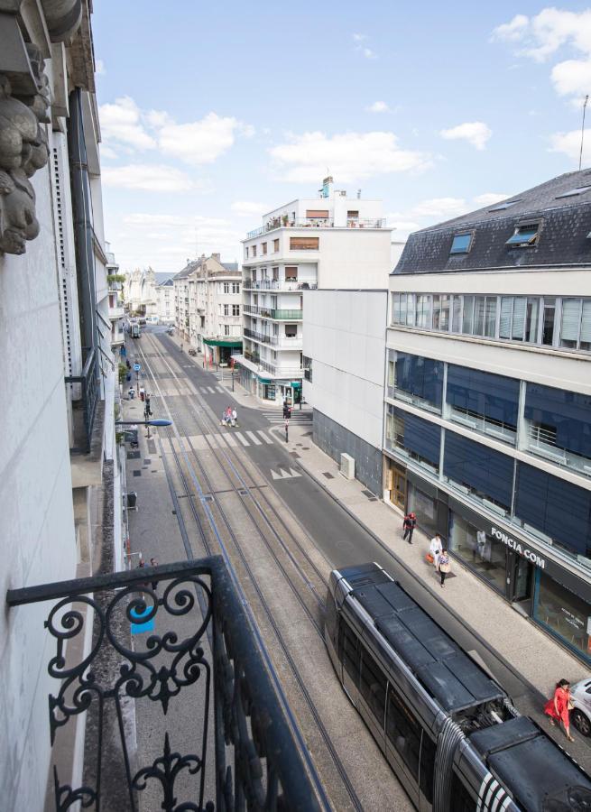 Appartement Avec Balcon A 250 M De La Gare, Hyper Centre Тур Экстерьер фото