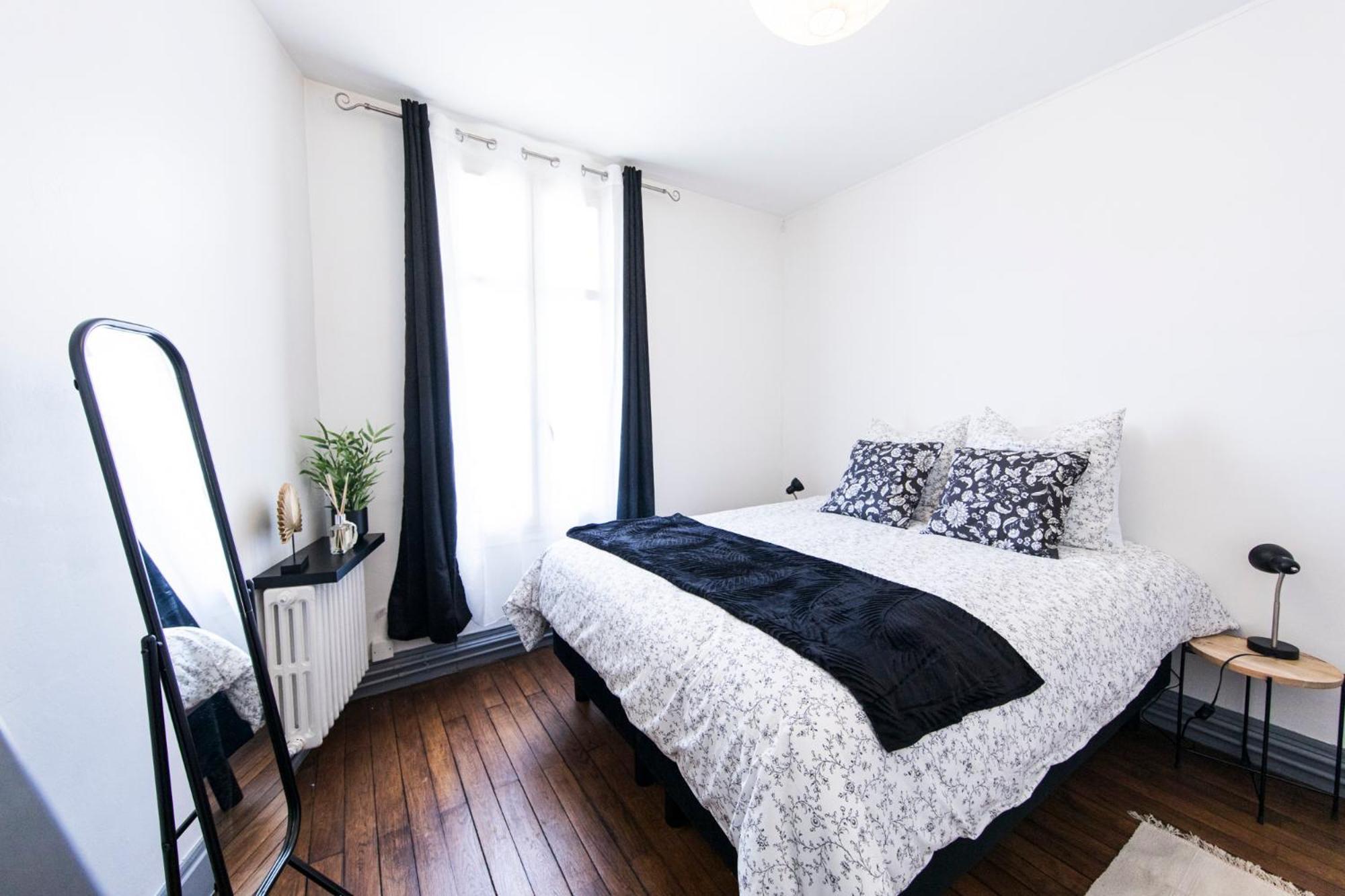 Appartement Avec Balcon A 250 M De La Gare, Hyper Centre Тур Экстерьер фото